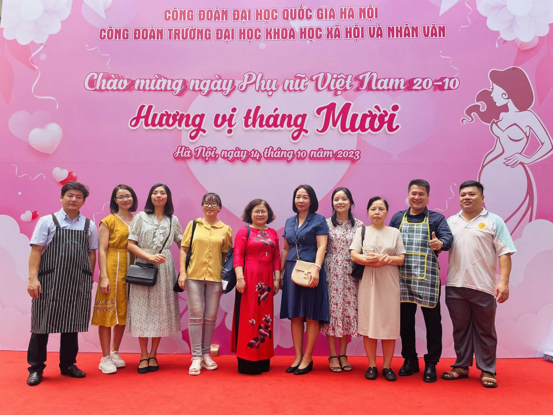 Công đoàn Khoa VNH&TV tham dự Lễ hội Bánh chào mừng ngày Phụ nữ Việt Nam 20/10.